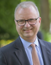 Dr. Ralph Becker