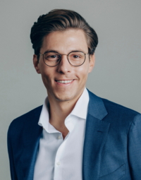 Dr. Nils Feuerhelm