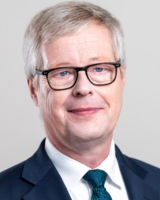 Dr. Henning Schröer