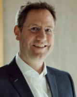 Dr. Carsten Höink