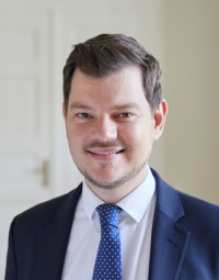 Dr. Sebastian Binder