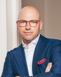Dr. Johannes Corsten