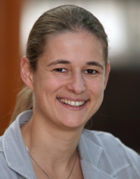 Dr. Almut Breuer