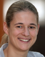Dr. Almut Breuer