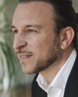 Dr. Marcel Leeser