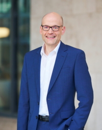 Dr. Christian Hick